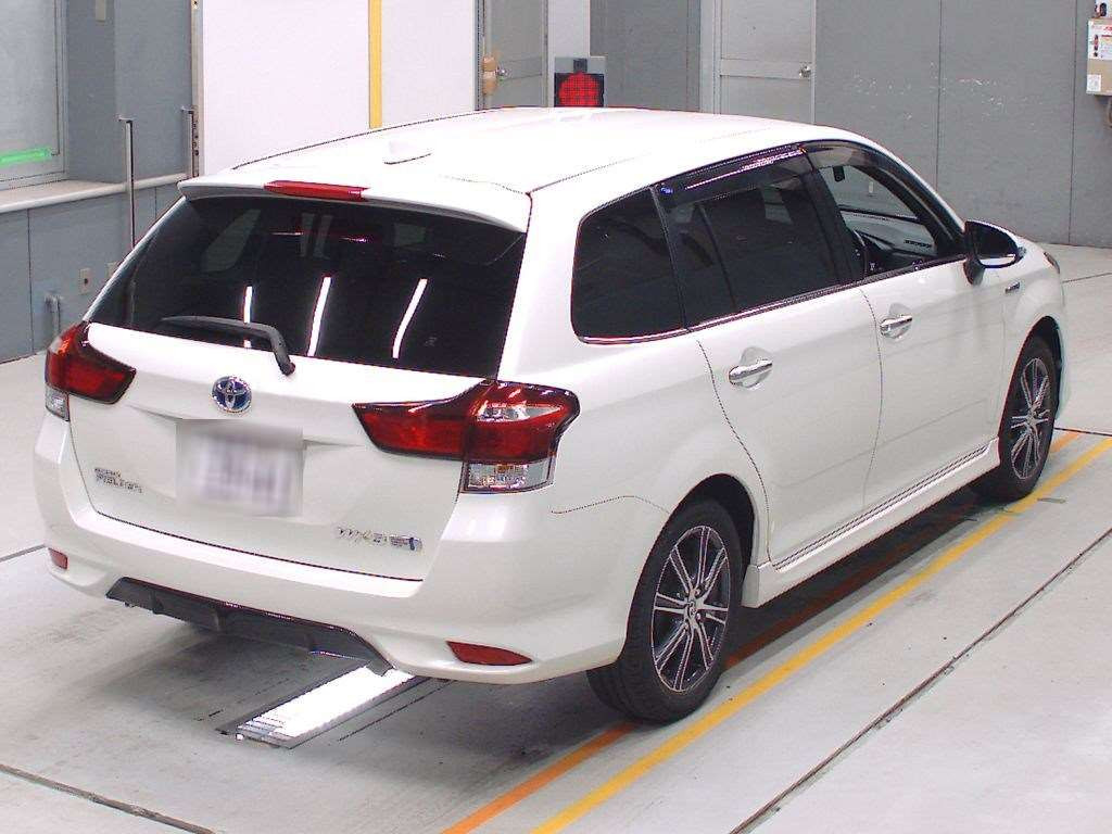 2017 Toyota Corolla Fielder NKE165G[1]