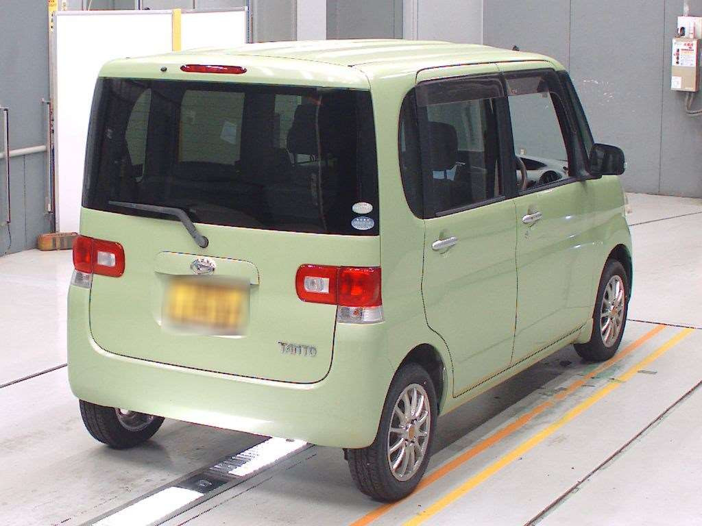 2011 Daihatsu Tanto L375S[1]