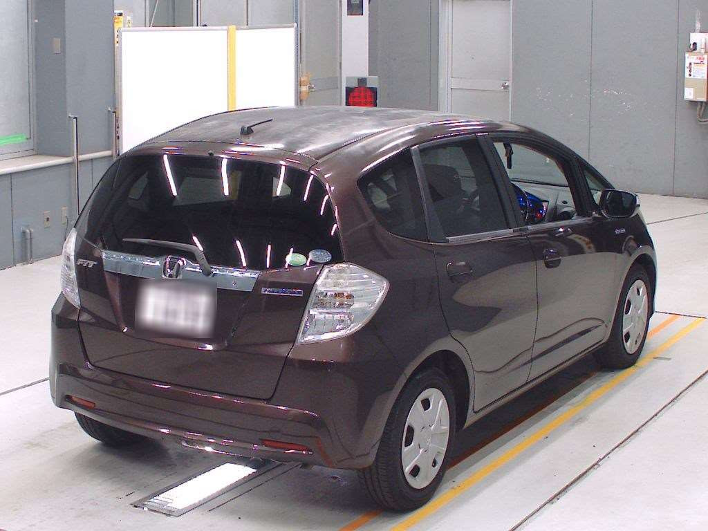 2013 Honda Fit Hybrid GP1[1]