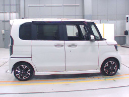 2018 Honda N-BOX CUSTOM