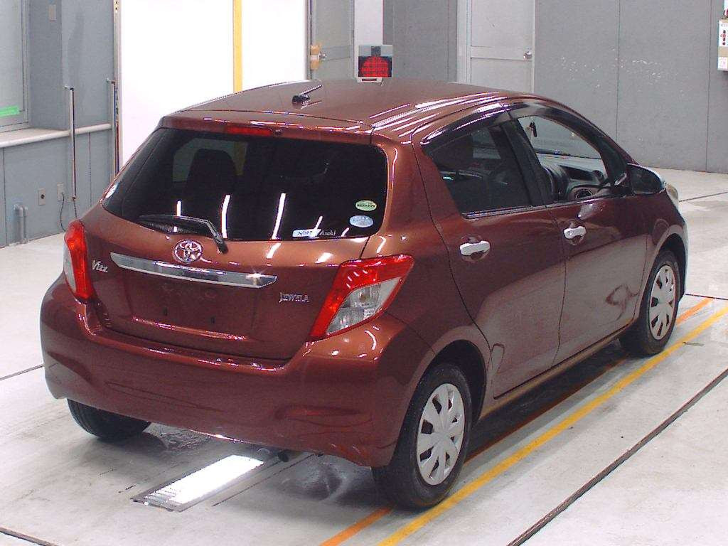 2012 Toyota Vitz NSP130[1]