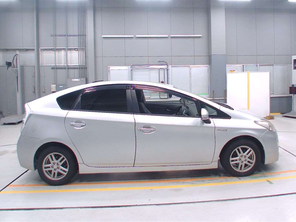 2009 Toyota Prius ZVW30[2]