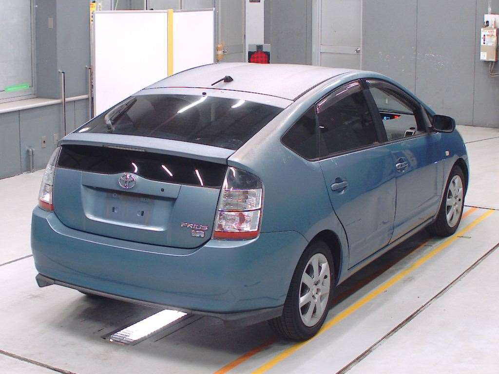 2005 Toyota Prius NHW20[1]