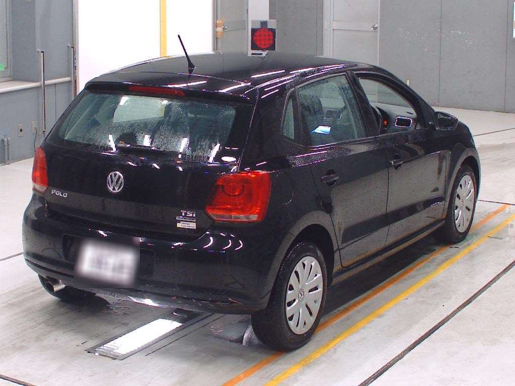 2013 Volkswagen Polo 6RCBZ[1]