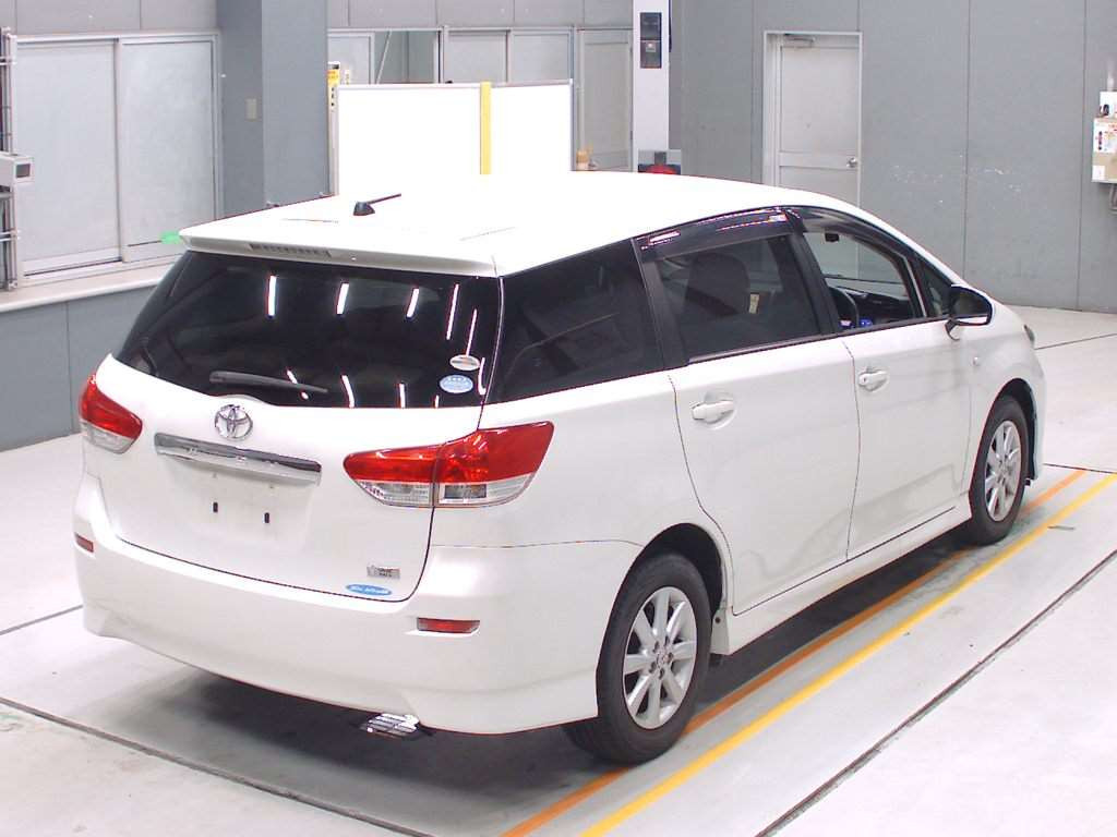 2010 Toyota Wish ZGE21G[1]