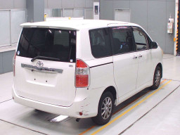 2009 Toyota Noah