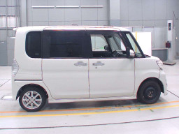 2013 Daihatsu Tanto