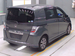 2012 Honda Freed spike hybrid