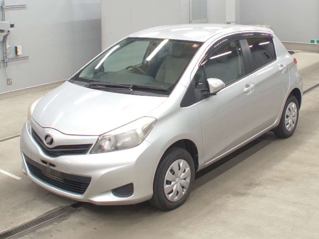 2011 Toyota Vitz NSP135[0]