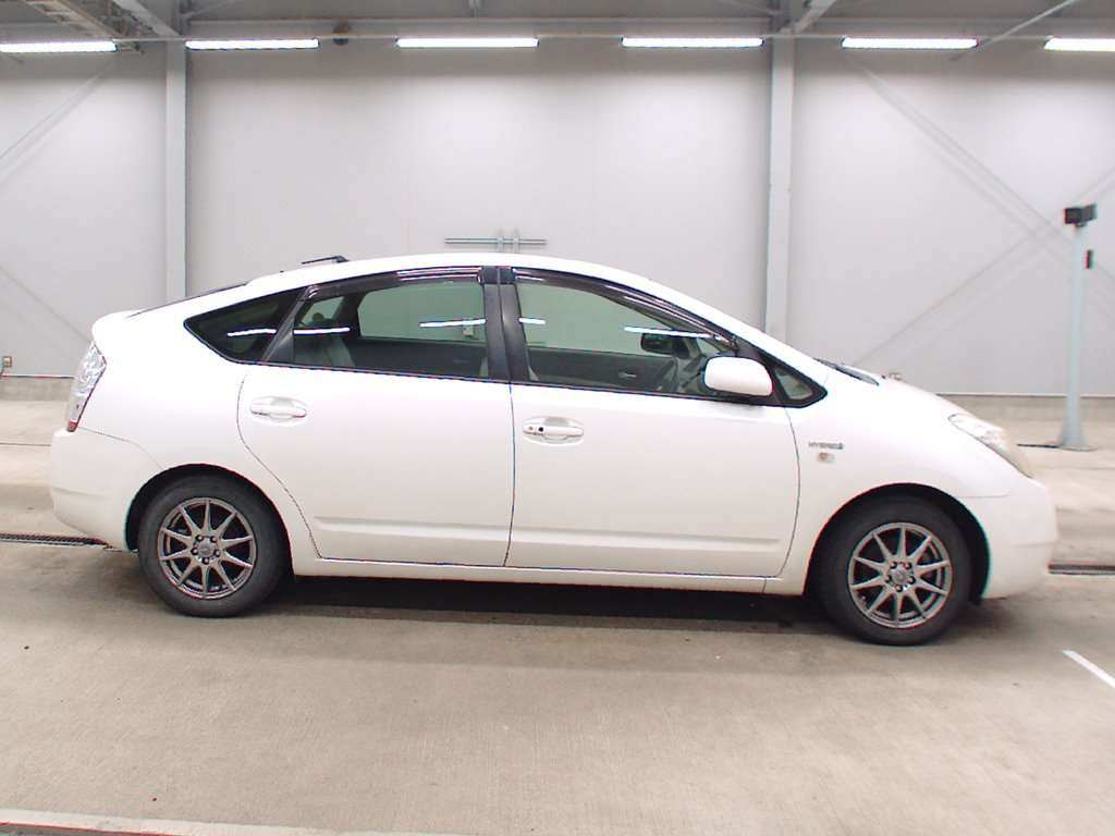 2007 Toyota Prius NHW20[2]