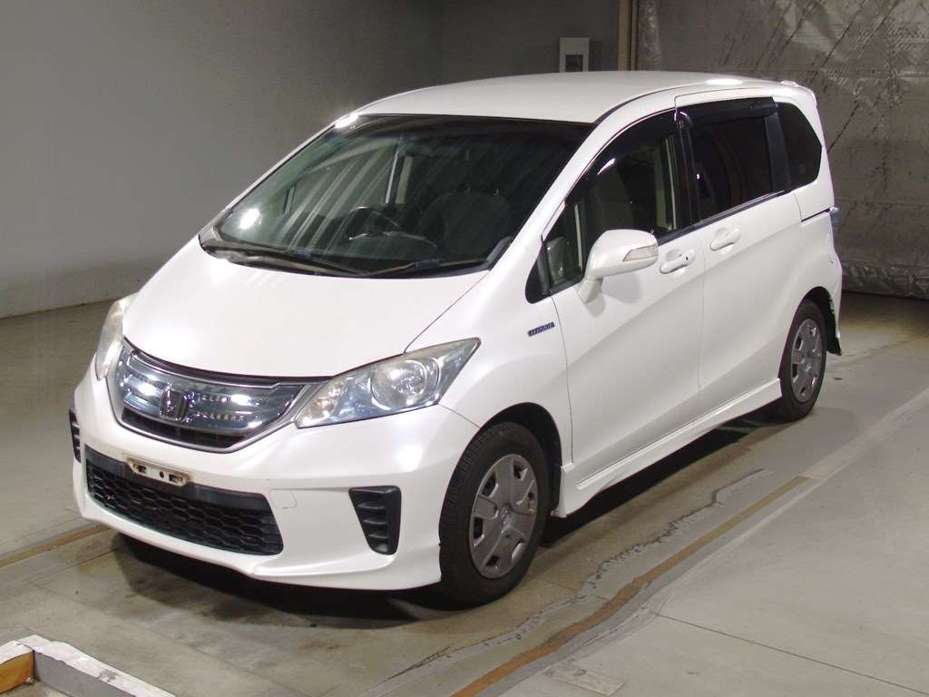 2014 Honda Freed hybrid GP3[0]