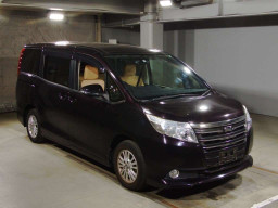 2014 Toyota Noah