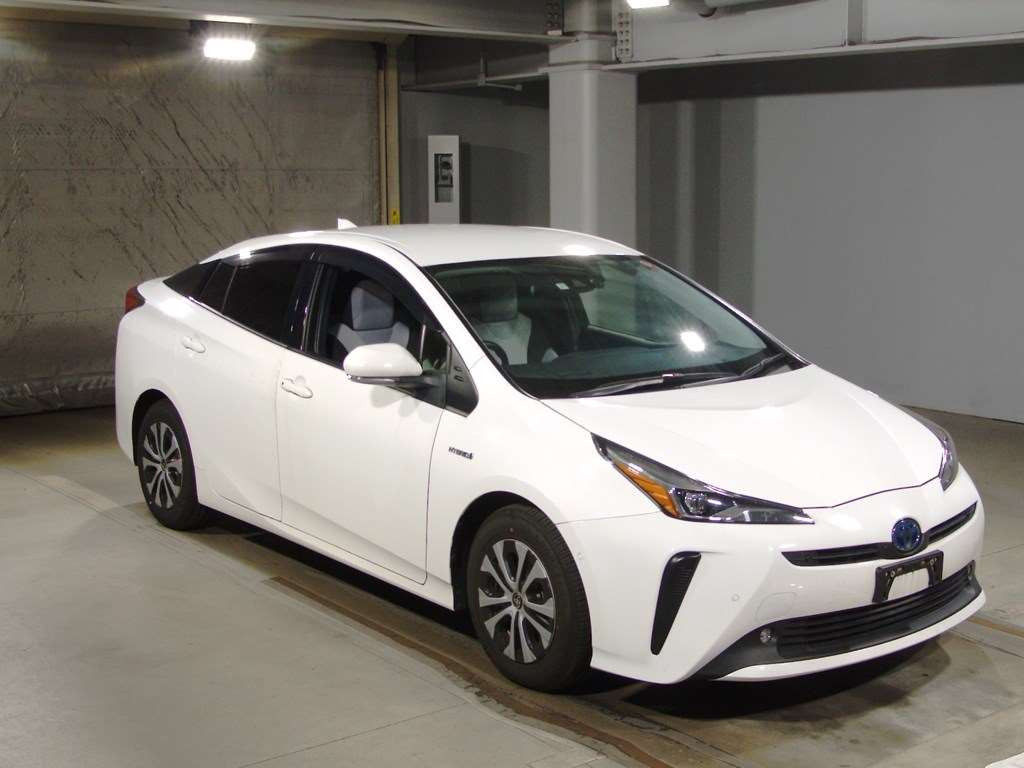 2019 Toyota Prius ZVW51[2]