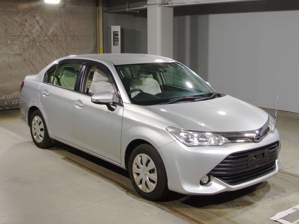 2017 Toyota Corolla Axio NZE161[2]