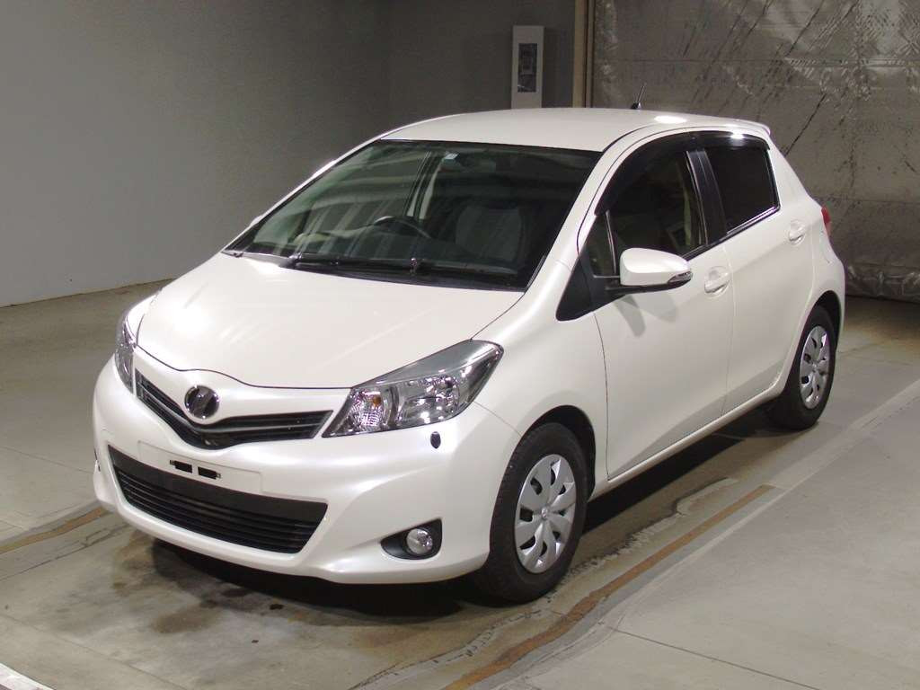 2013 Toyota Vitz NSP130[0]