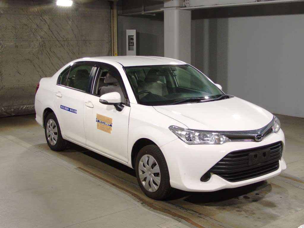 2017 Toyota Corolla Axio NZE164[2]