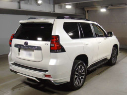 2023 Toyota Land Cruiser Prado