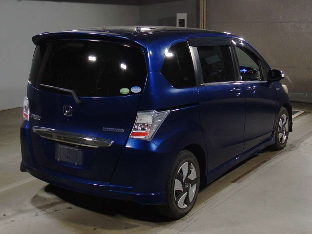 2012 Honda Freed hybrid GP3[1]