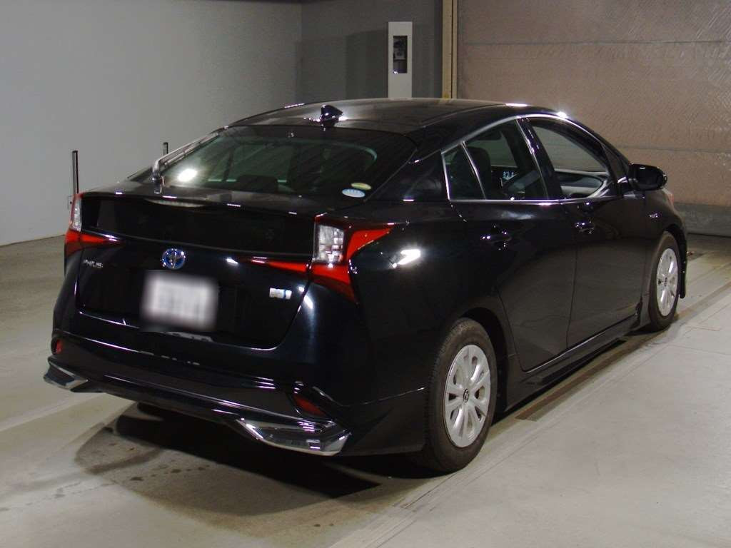 2020 Toyota Prius ZVW51[1]