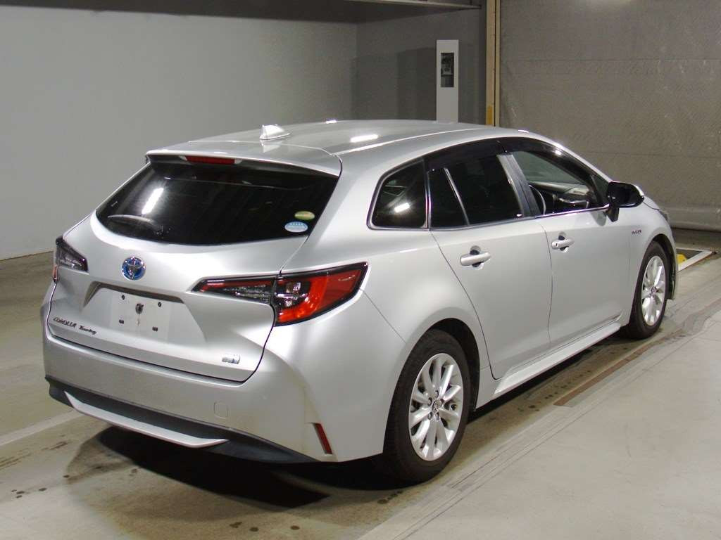 2019 Toyota Corolla Touring Wagon ZWE211W[1]