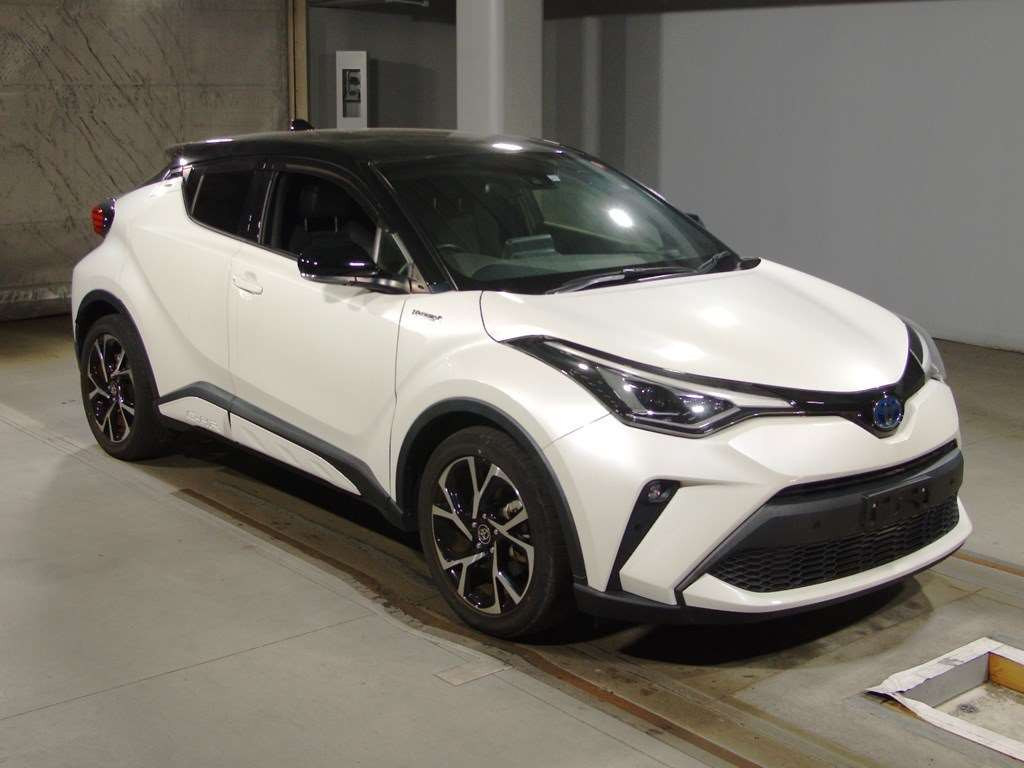 2019 Toyota C-HR ZYX11[2]