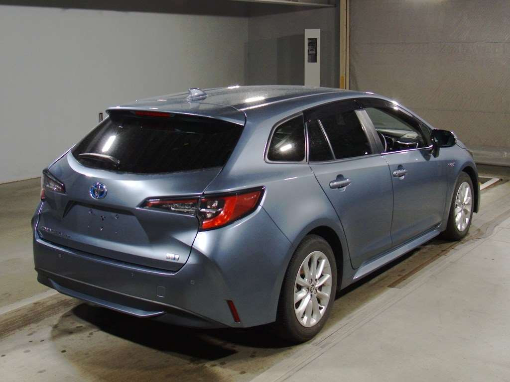 2019 Toyota Corolla Touring Wagon ZWE211W[1]