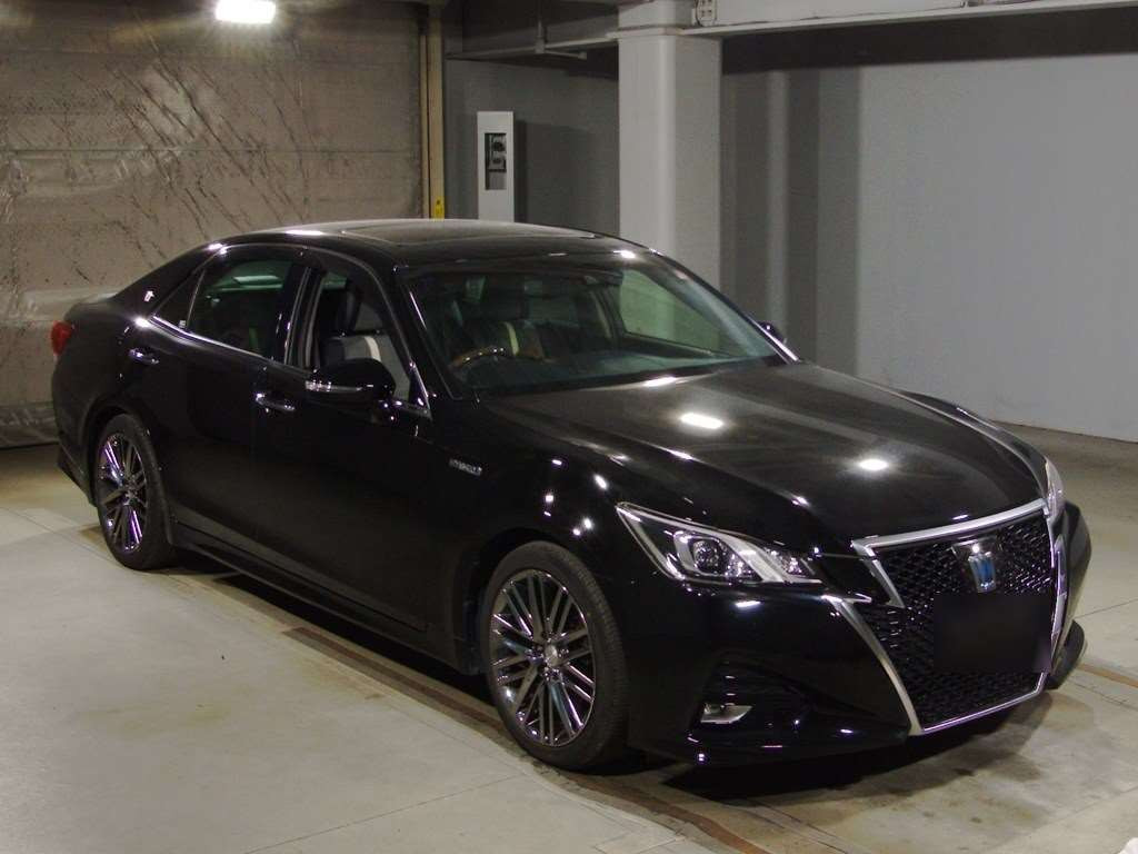 2016 Toyota Crown Hybrid AWS210[2]