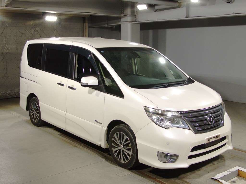 2014 Nissan Serena HFC26[2]