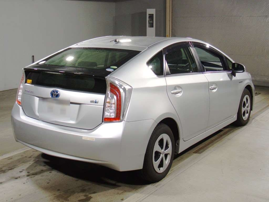 2013 Toyota Prius ZVW30[1]