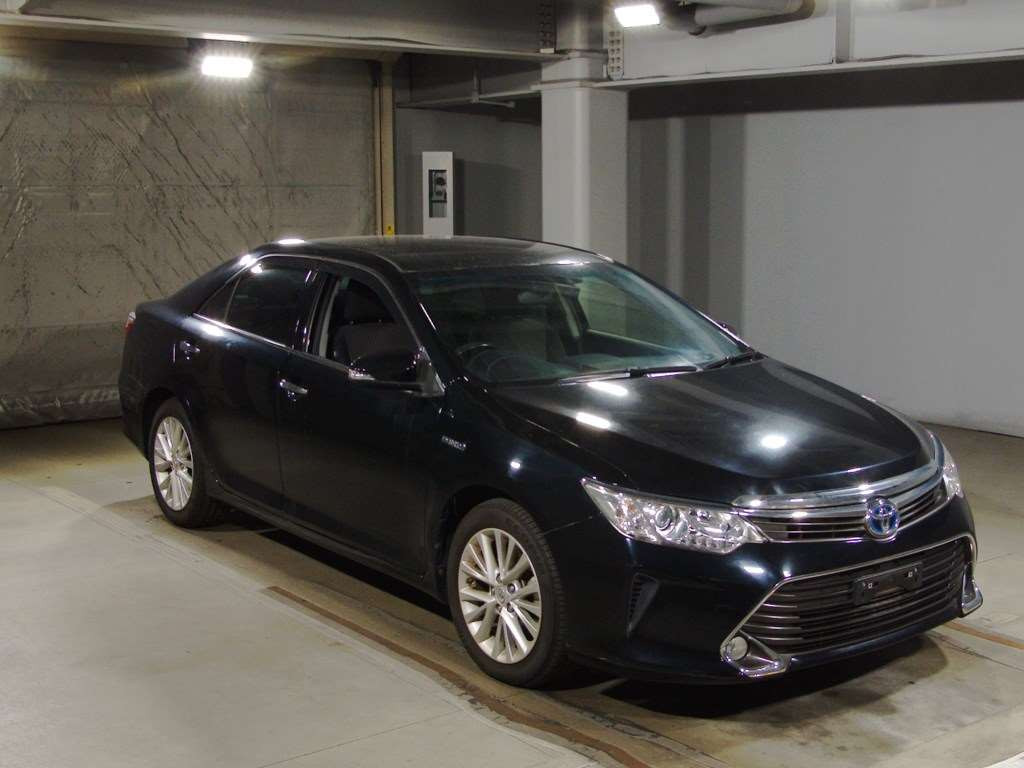 2015 Toyota Camry AVV50[2]