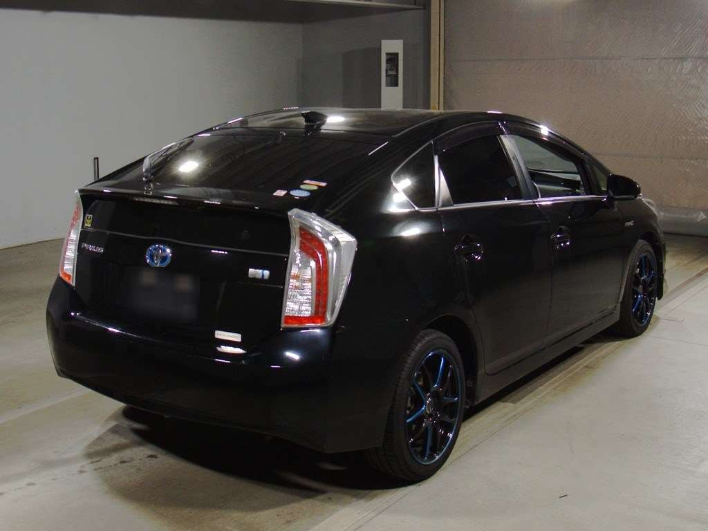 2014 Toyota Prius ZVW30[1]