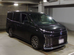 2023 Toyota Voxy