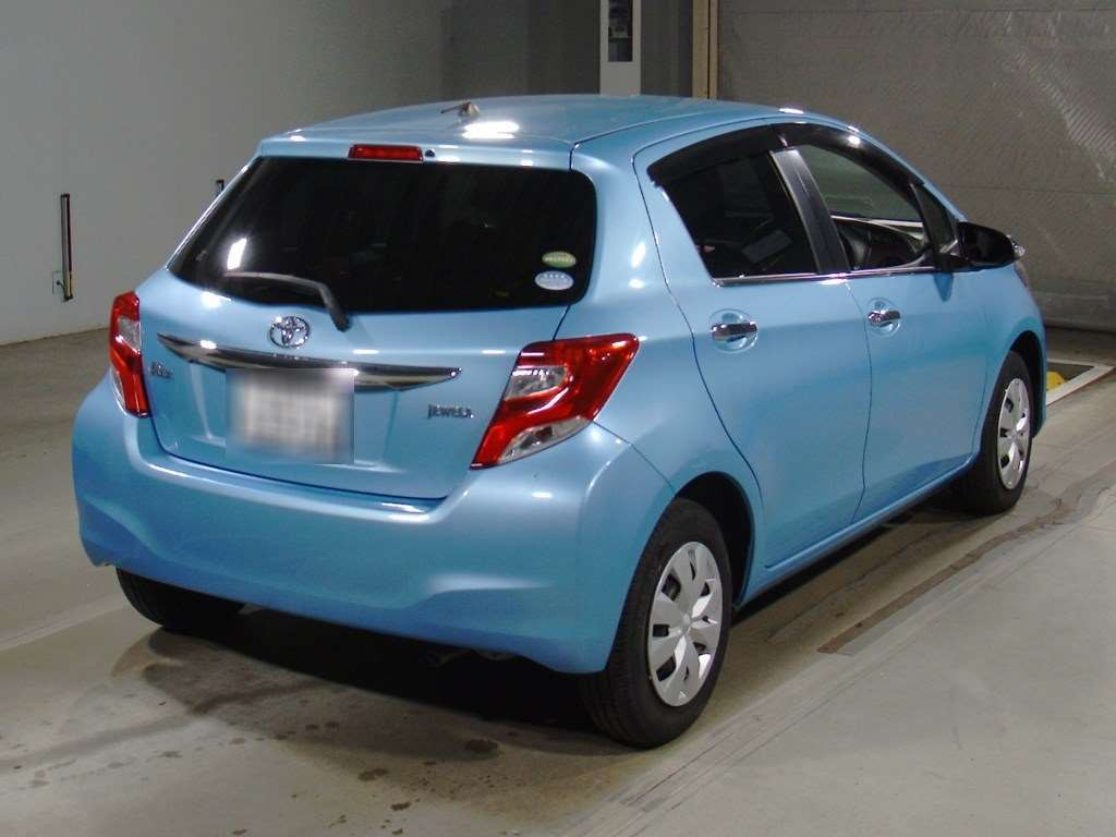 2016 Toyota Vitz KSP130[1]