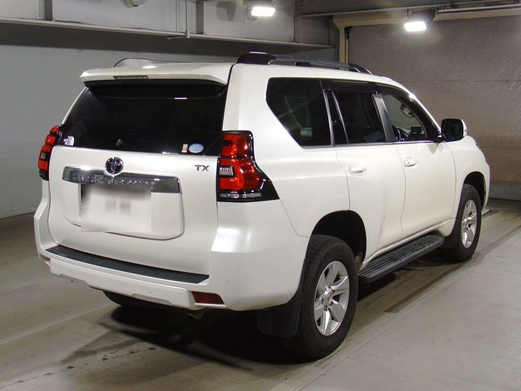 2020 Toyota Land Cruiser Prado TRJ150W[1]