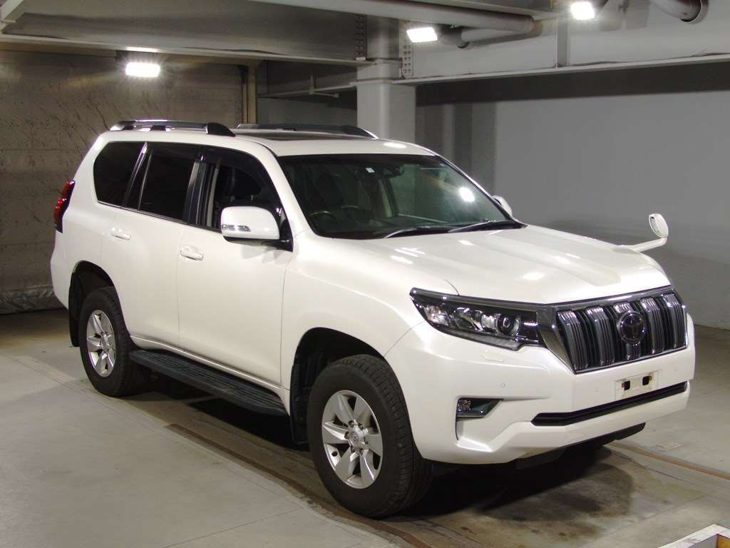 2020 Toyota Land Cruiser Prado TRJ150W[2]