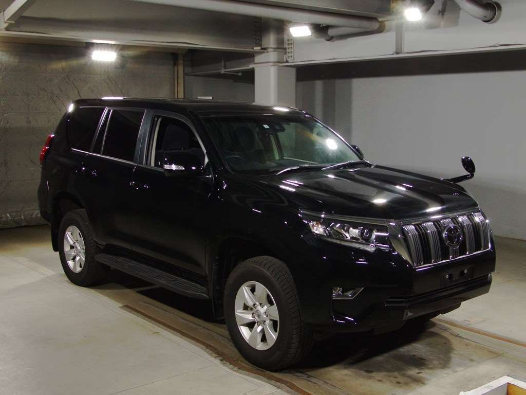 2022 Toyota Land Cruiser Prado TRJ150W[2]