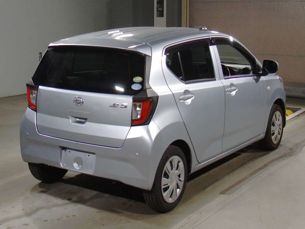 2017 Daihatsu Mira es LA350S[1]