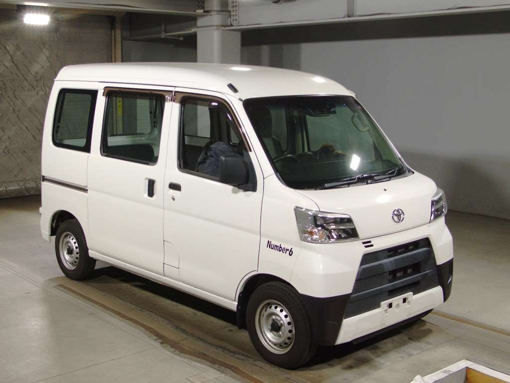 2020 Toyota Pixis Van S331M[2]