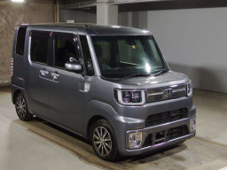 2017 Daihatsu Wake