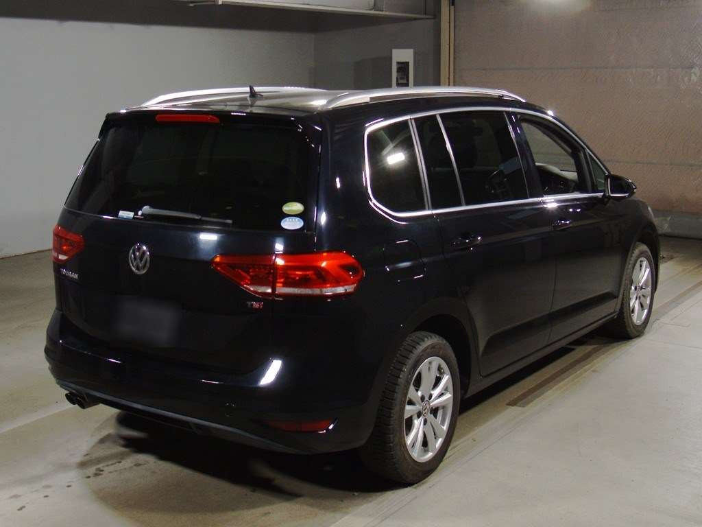 2016 Volkswagen Golf Touran 1TCZD[1]