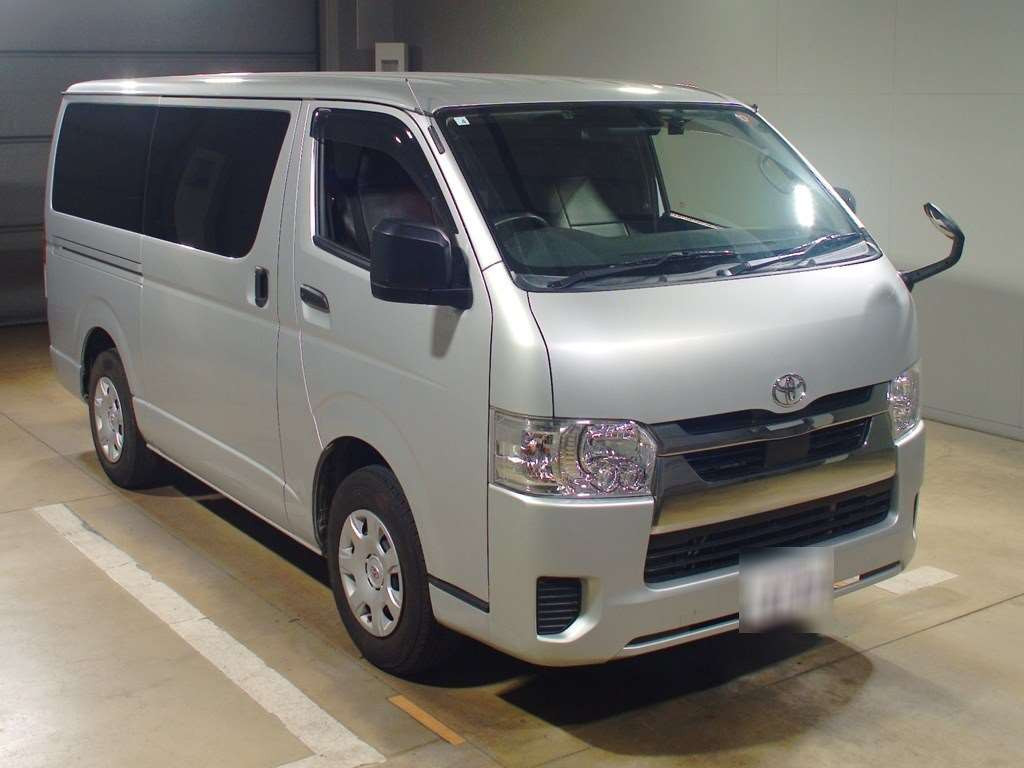 2021 Toyota Hiace Van TRH200V[2]