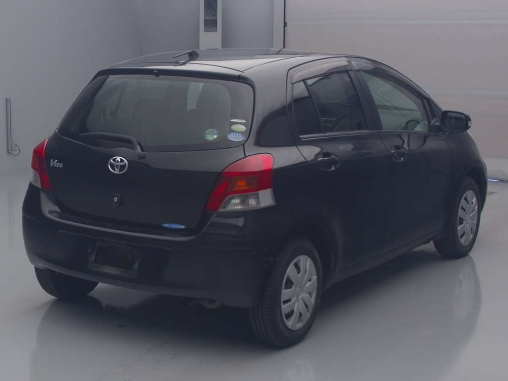 2010 Toyota Vitz KSP90[1]