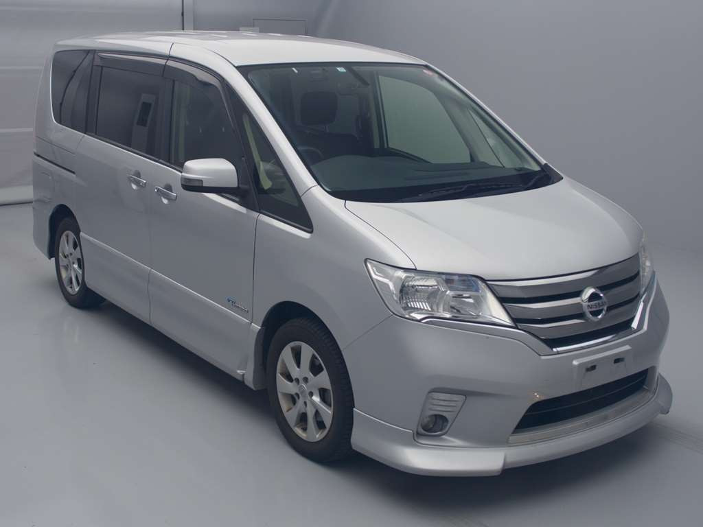 2013 Nissan Serena HFC26[2]