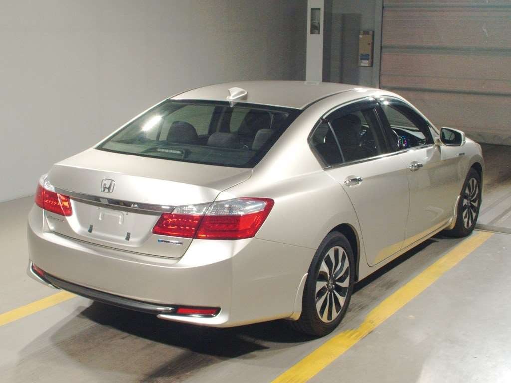 2013 Honda Accord Hybrid CR6[1]