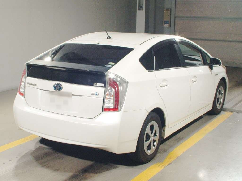 2014 Toyota Prius ZVW30[1]