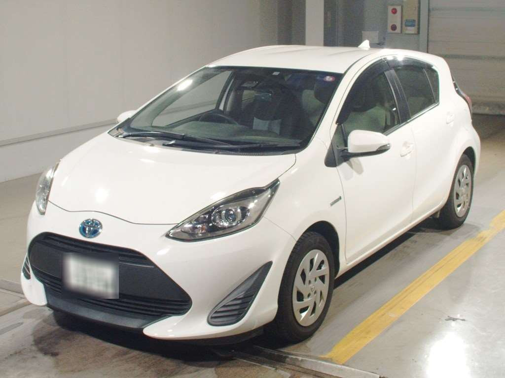 2018 Toyota Aqua NHP10[0]