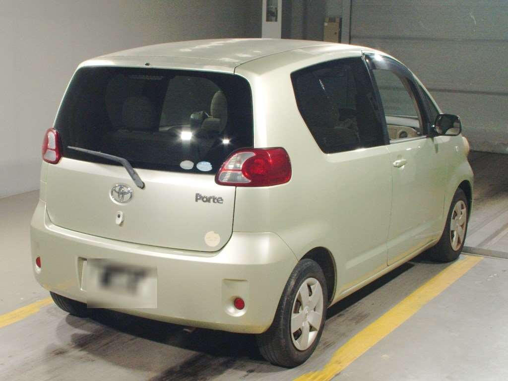 2007 Toyota Porte NNP10[1]