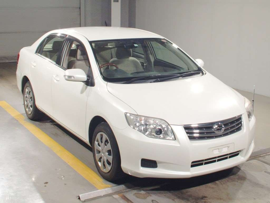 2011 Toyota Corolla Axio NZE141[2]