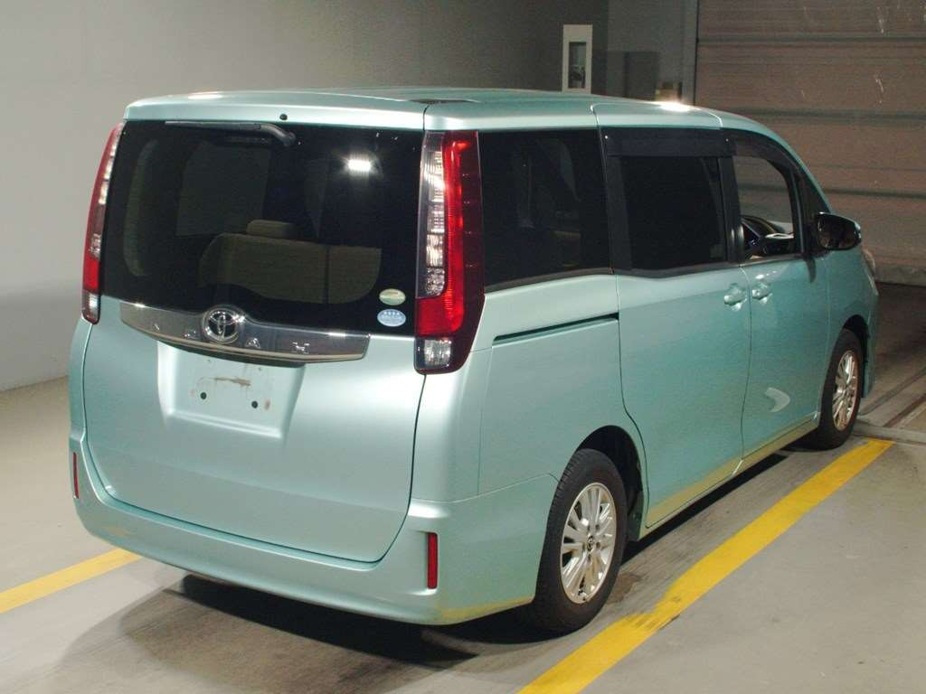 2015 Toyota Noah ZRR80G[1]