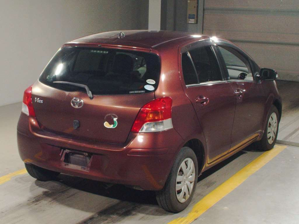 2009 Toyota Vitz SCP90[1]